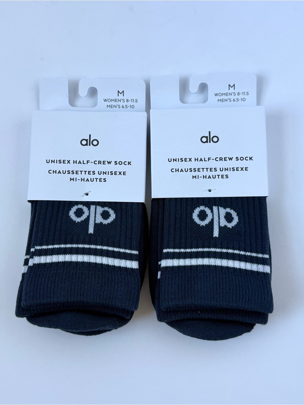 Alo Yoga Unisex Half-Crew Socks Navy White NWT Size M